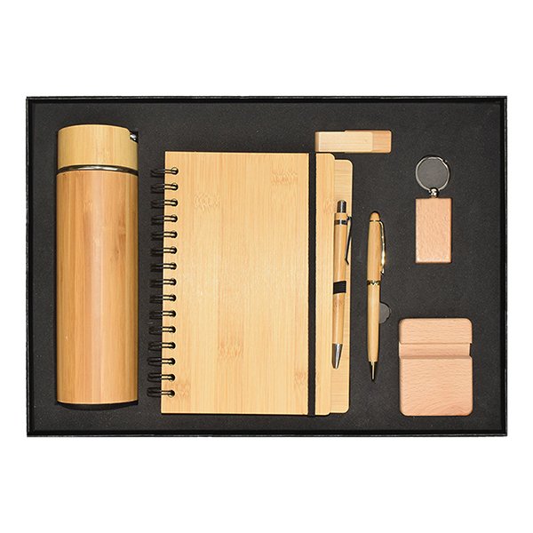 ASA 91 Gift set bamboo with water bottle, notebook, keychain and smartphone holder